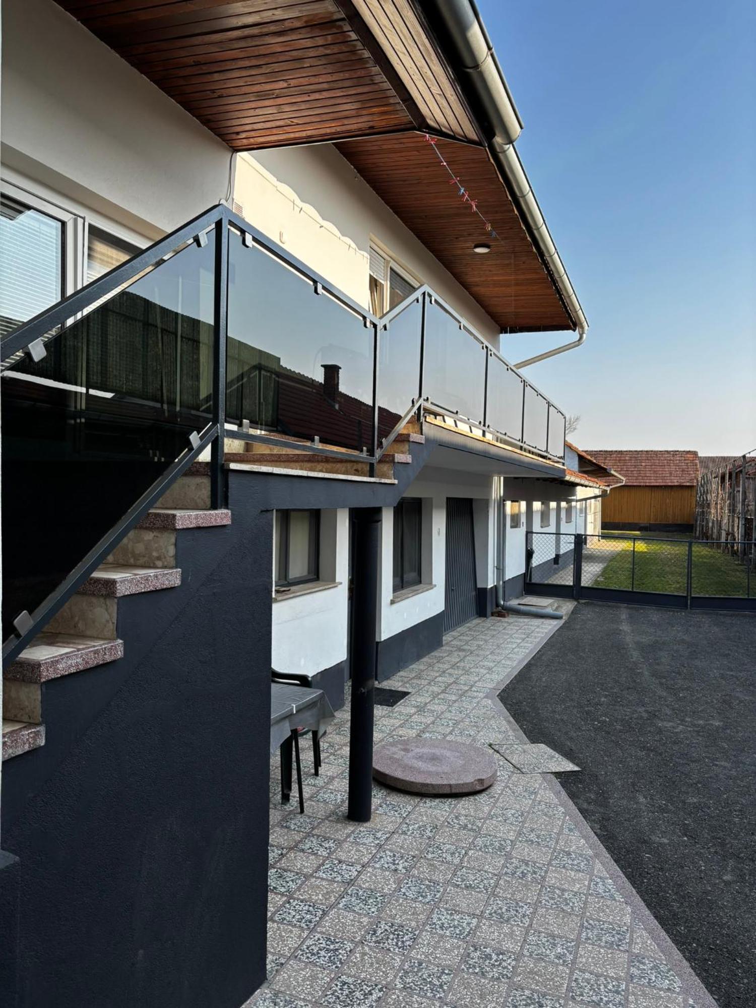 Apartman Kuca 150 Mala Subotica Exterior foto