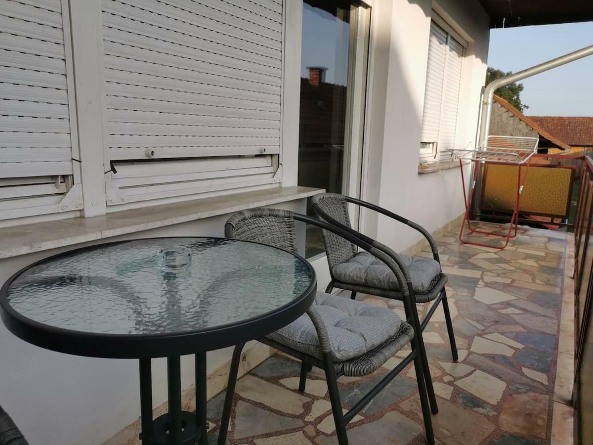 Apartman Kuca 150 Mala Subotica Exterior foto